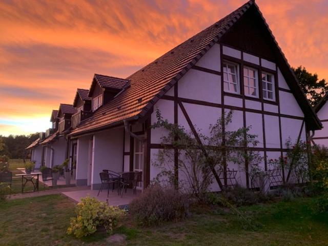 Landhotel Rosenhof Garni Am Plauer See Mit Ladesaeule Fuer E-Autos Quetzin Екстер'єр фото