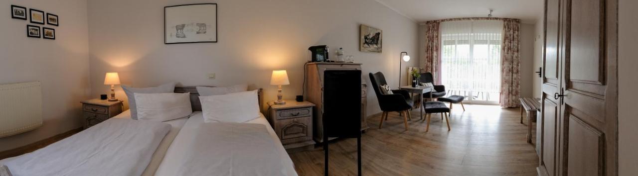 Landhotel Rosenhof Garni Am Plauer See Mit Ladesaeule Fuer E-Autos Quetzin Екстер'єр фото